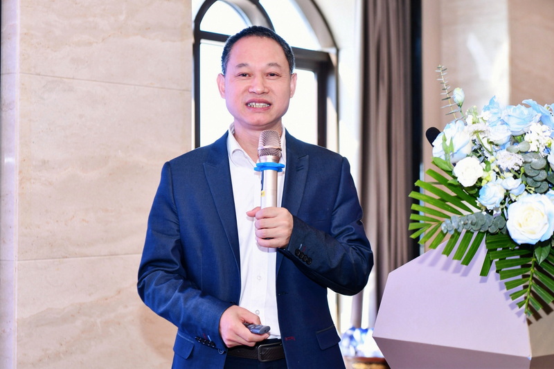 溫預(yù)關(guān)主任委員做會(huì)議總結(jié) ih .jpg